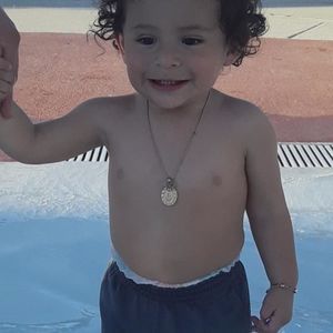 Meet your Posher, Raymond